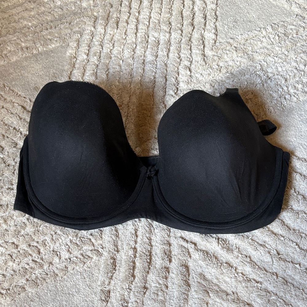 Victoria's Secret Black Molded T-Shirt Bra